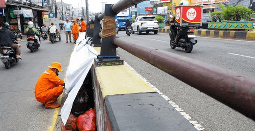 Ilustrasi artikel: Warga Minta Sampah Numpuk di Ciputat Diangkut, Bukan Cuma Ditutup Terpal