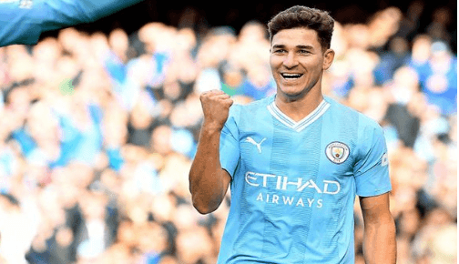 Ilustrasi artikel: Transfer Julian Alvarez Membuat Man City Untung Hingga Rp1,3 Triliun