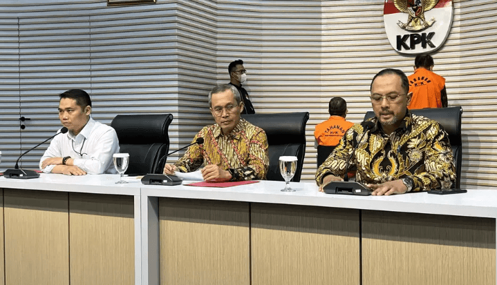 Ilustrasi artikel: KPK Tahan 2 Tersangka Terkait Kasus Korupsi di Jasindo