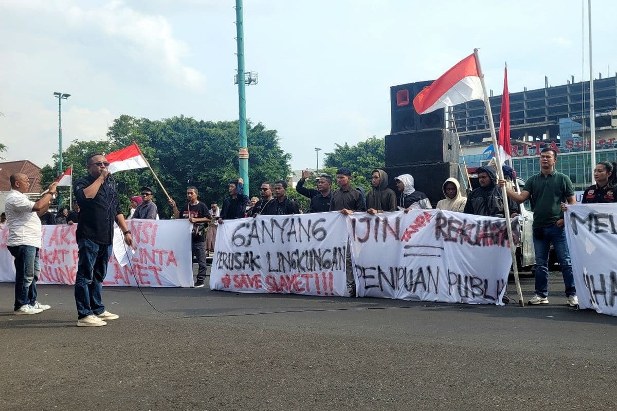 Ilustrasi artikel: Ramai-ramai Warga Tolak Aktivitas Tambang di Kaki Gunung Slamet