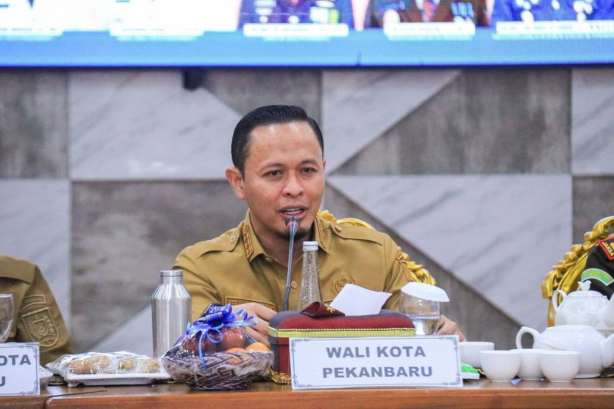 Ilustrasi artikel: PAD Pekanbaru Tembus Rp 1,2 Triliun, Strategi Wali Kota Agung: Permudah Pajak, Warga Makin Patuh