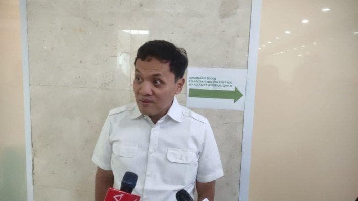 Ilustrasi artikel: Panas,,,,DPP Gerindra Senggol PDIP
