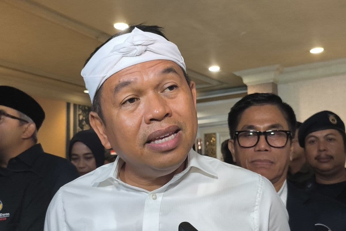 Ilustrasi artikel: Dedi Mulyadi Tinjau Siswa Purwakarta yang Olok Guru, Kini Bersih-bersih, Juni ke Barak Militer