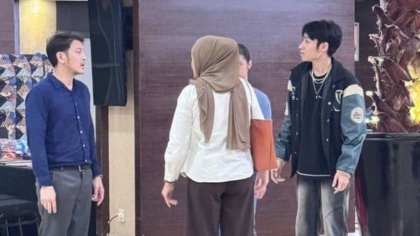 Ilustrasi artikel: dimas anggara gampar kiesha alvaro saat selesai shooting adegan