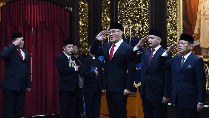Ilustrasi artikel: Deddy Corbuzier Resmi Jadi Stafsus Menhan: Dari Mentalist ke Strategi Pertahanan!