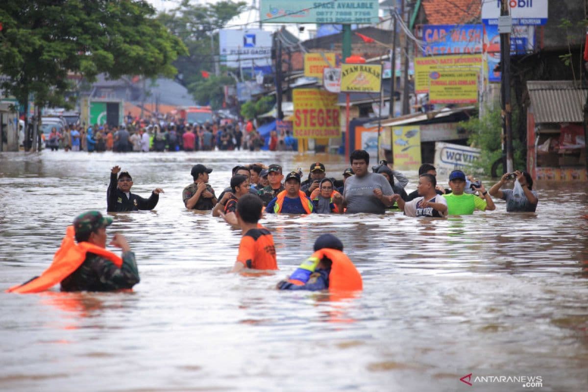 Ilustrasi artikel: Banjir Parah di Kota Tangerang, Tanggul Jebol Jembatan Lumpuh