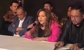 Ilustrasi artikel: konferensi pers lisa mariana disuruh ridwan kamil ke apartemen untuk buat video syur